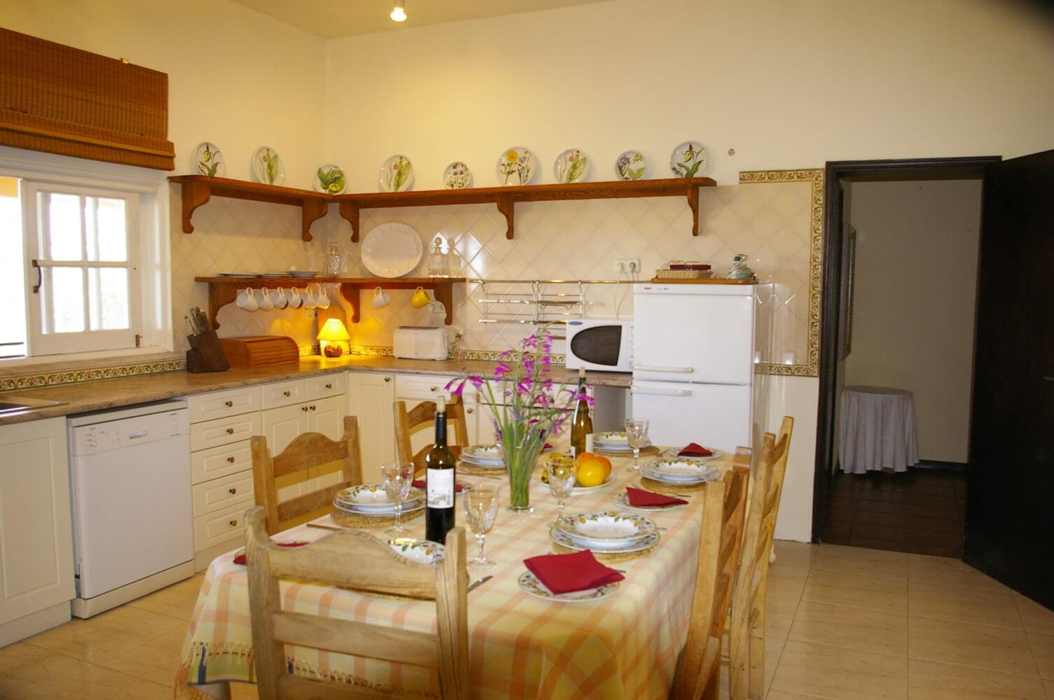 accessible kitchen, holiday accomodation for the disabled, wheelchair friendly, portugal