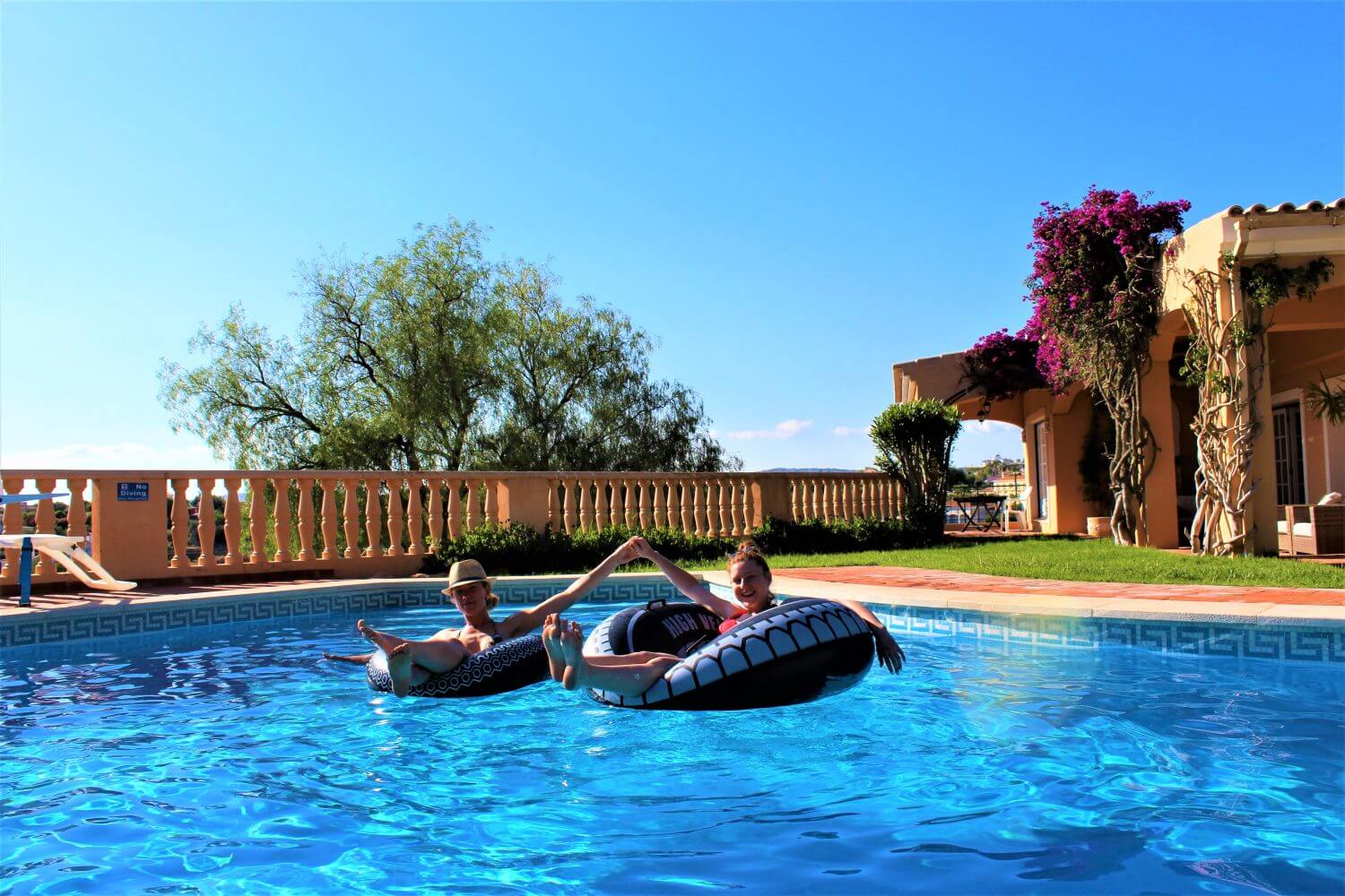 accessible pool with pool hoist for holidays in the algarve, Luz do sol